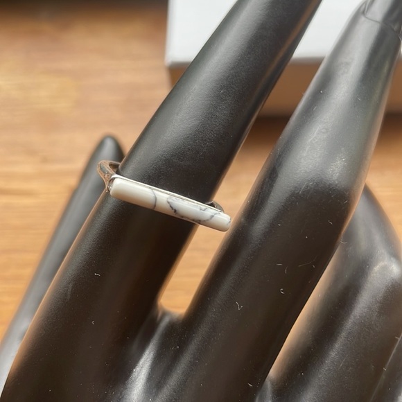 White Marble Bar Silver Stackable Ring - Picture 8 of 11